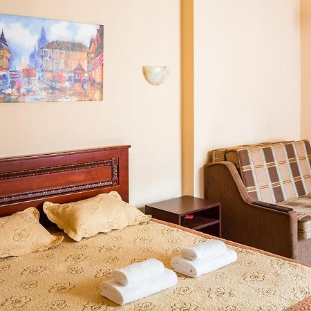 Apartment On Lesya Kurbasa 7 Lviv Exterior photo